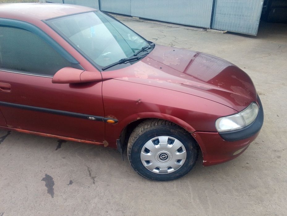 Продам вектра б в гарному стані