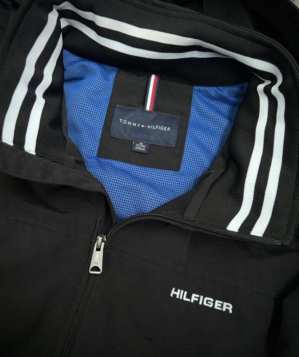 Бомбер Tommy Hilfiger Hooded Nylon Windbreaker Jacket Originals
