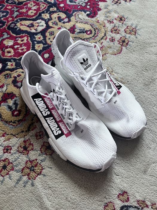 Кросівки Adidas NMD_R1 V2 white H02537