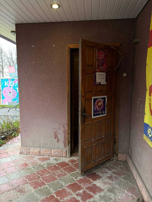 Приміщення 33,5 м² з окремим входом 2 хв від метро Палац Спорту