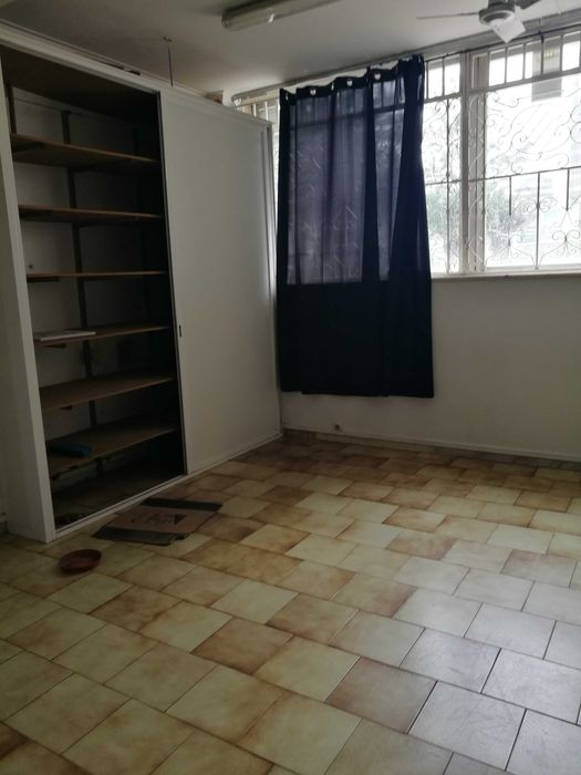 Loja em galeria no Areeiro