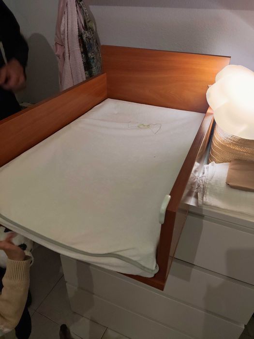 Muda fraldas VADRA + capas + estrutura para cómoda MALM