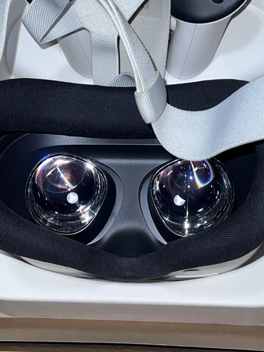 Gogle VR Meta Quest 3s 128GB AKTUALNE