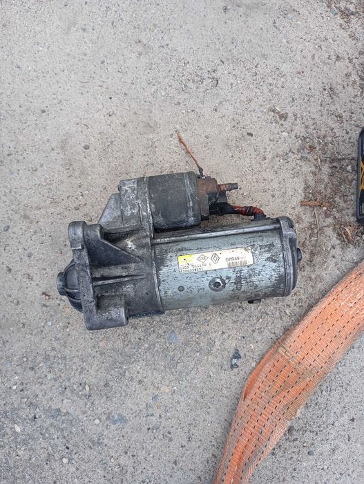 Продам стартера рено