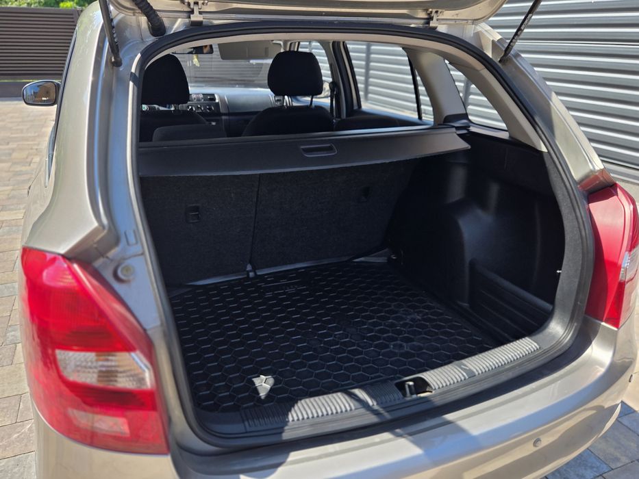 Продам Skoda Fabia 1.4 2012