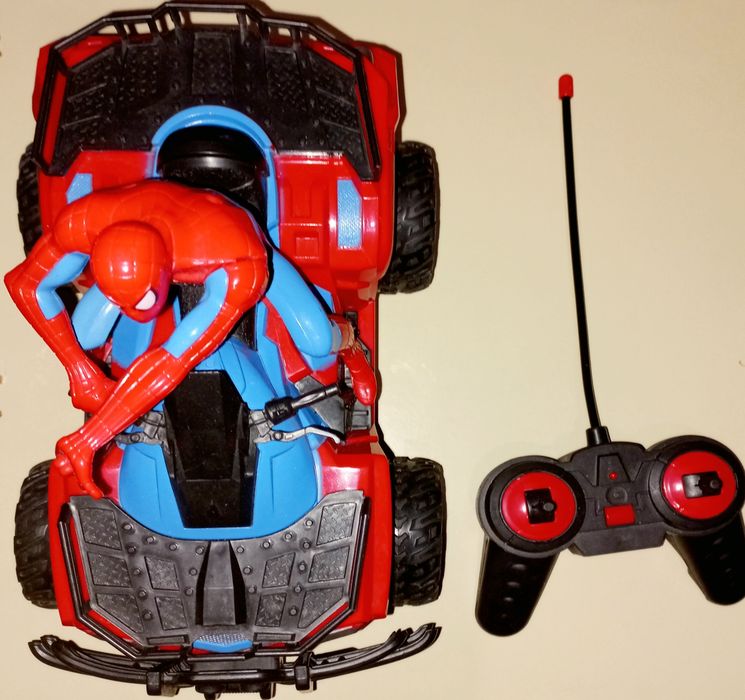 Машинка на радио управлении Spider-Man + Машинка на радіо Stunt racing