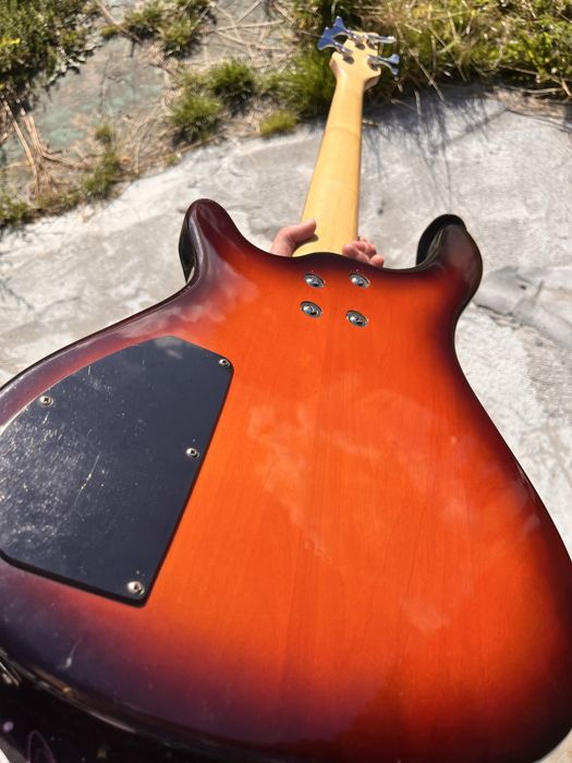 Gitara basowa skyway