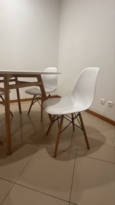 Conjunto mesa & 4 cadeiras