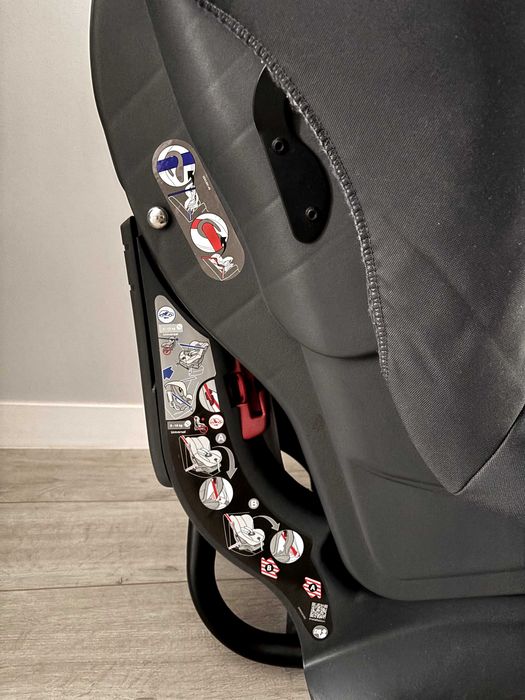 Продам Автокрісло Britax Romer First Class Plus Storm Grey (до 18 кг (4 роки))