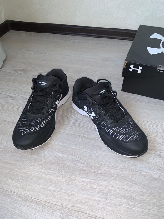 Продам мужские кроссовки UNDER ARMOUR Charged Bandit