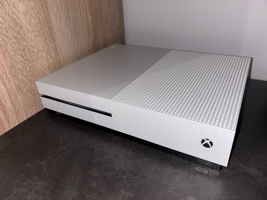 Konsola Xbox One S ( 1TB )