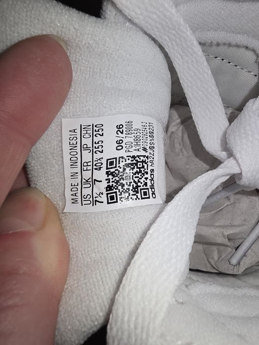 Adidas Superstar Originals 40 i 2/3 białe, damskie