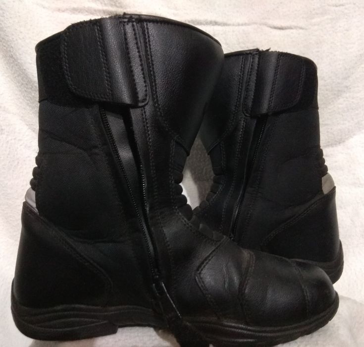 Мотоботы   J & S