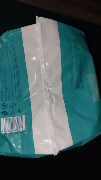 Pampersy 8    17kg +