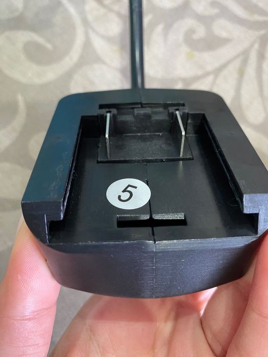 Conector de extensão da bateria de tesoura elétrica.