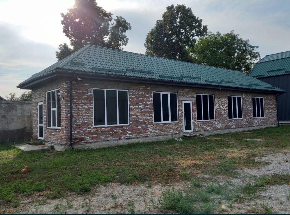 Продаж Ангара та адмін будівлі