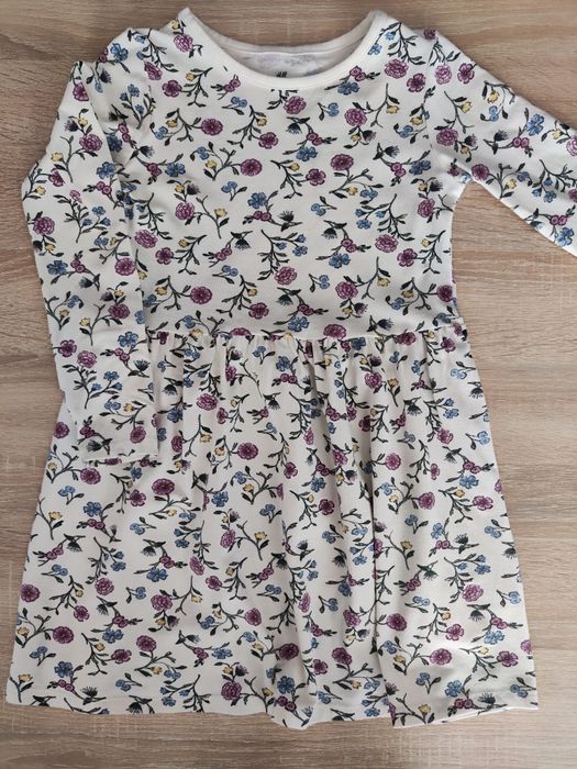 Sukienka z długim rękawem 122/128.  H&m
