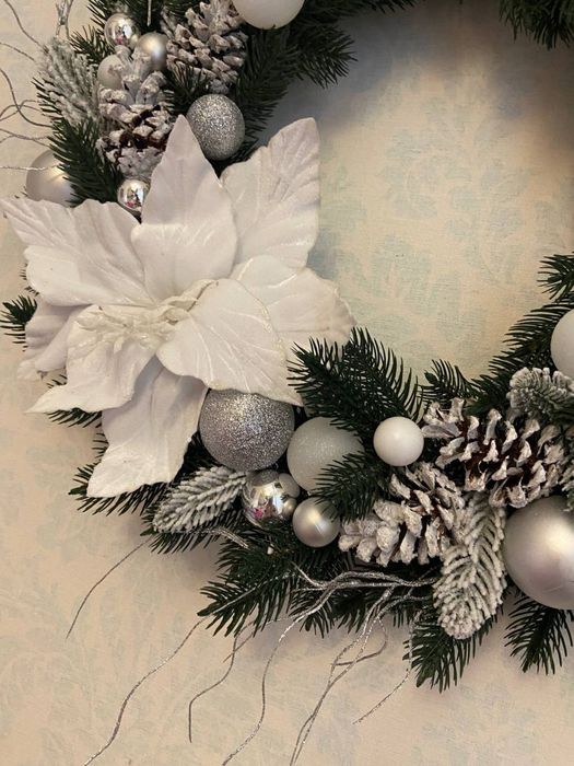 Литой темно зеленый 55 см новогодний венок серебряно-белый декор