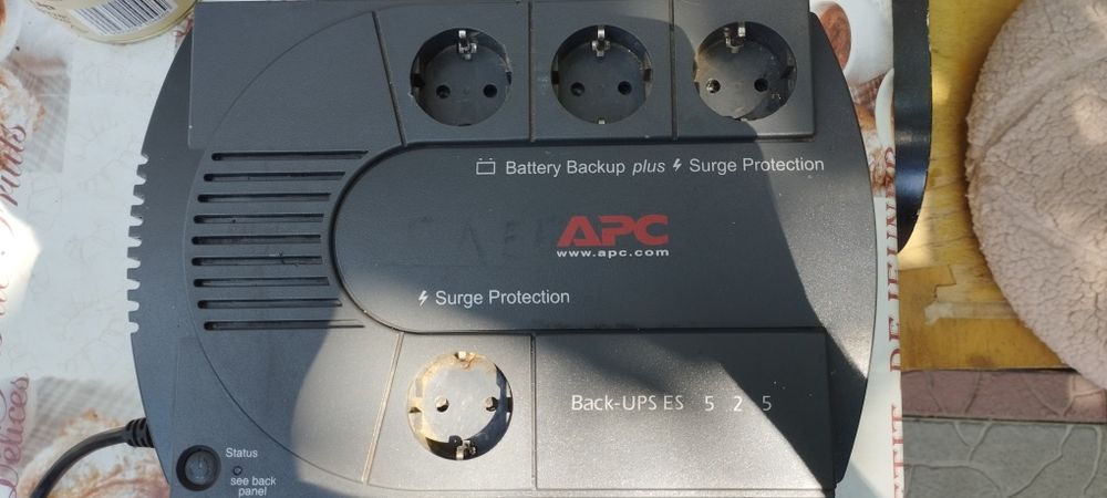 Источник бесперебойного питания Apc Back-UPS ES 525