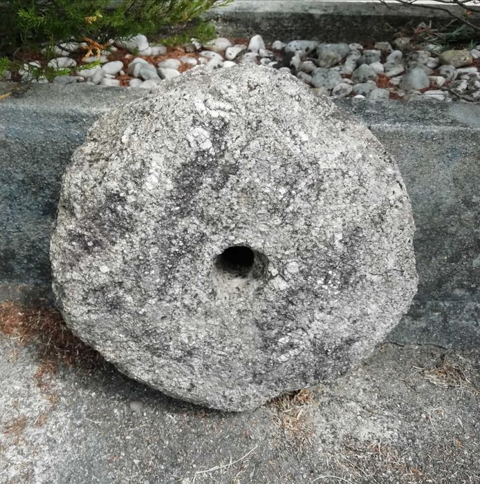 Weight + millstone + double sink + stone column (rustic)64586096435971121