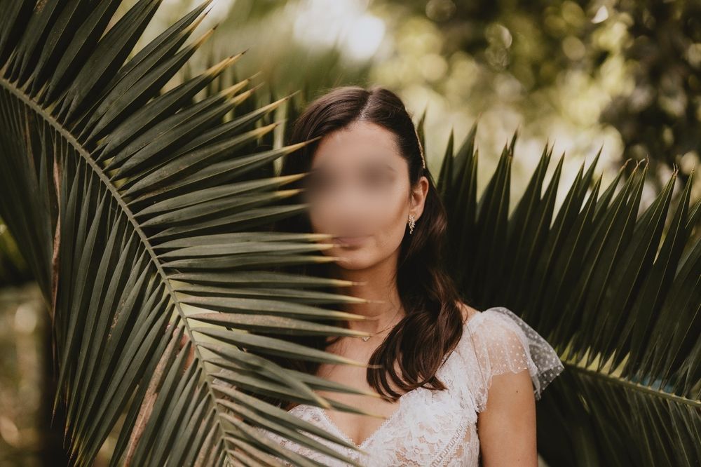 Elizabeth Passion, model 4851T