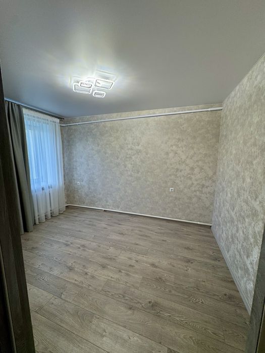 Гарний Будинок з новим ремонтом неподалік Києва, Без комісії Сертифікат