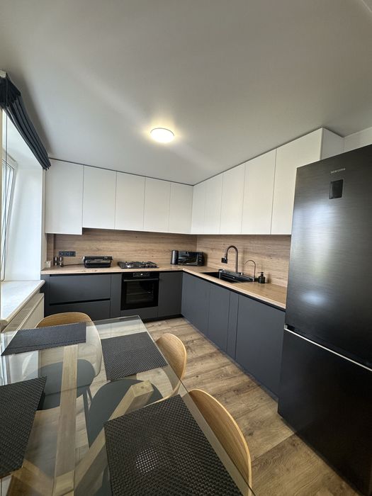 **ЦЕНТР! ЦУМ! Сучасна 2-Кімн. по вул. Пятницька, Цегл. Буд.