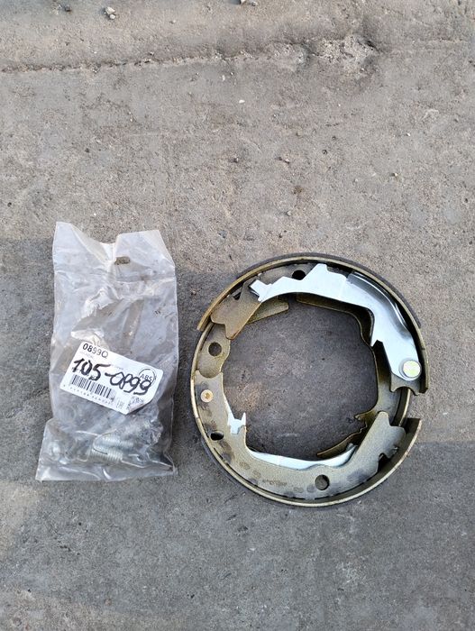 Колодки тормозные ручного тормоза, на Хюндай Соната 1999 - 2001 года