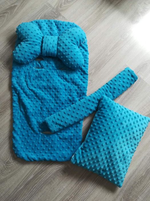 Wkładka  do wózka  ( ochraniacz na pałąk/ motylek/ podusia )