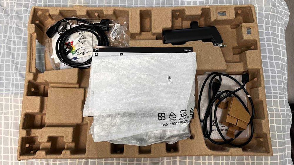 Продам монитор Монитор Dell E2722H 27 дюймов FullHD 1920х1080