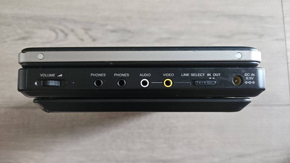 Odtwarzacz CD/DVD Sony DVP-FX810