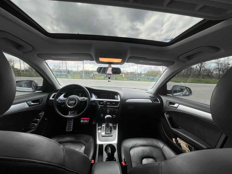 Продам Audi A4 b8 2015