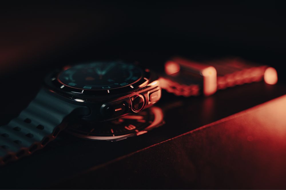 Samsung Galaxy Watch Ultra — zadbany komplet + 3 paski + 3 szkła