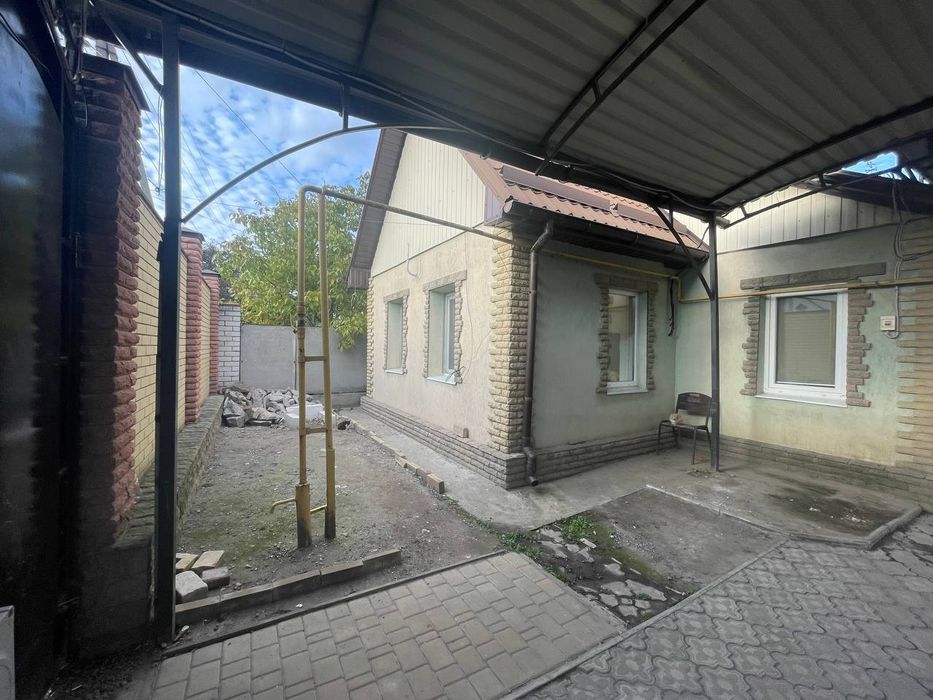 Продаж будинку у м.Самар (район Решкут)