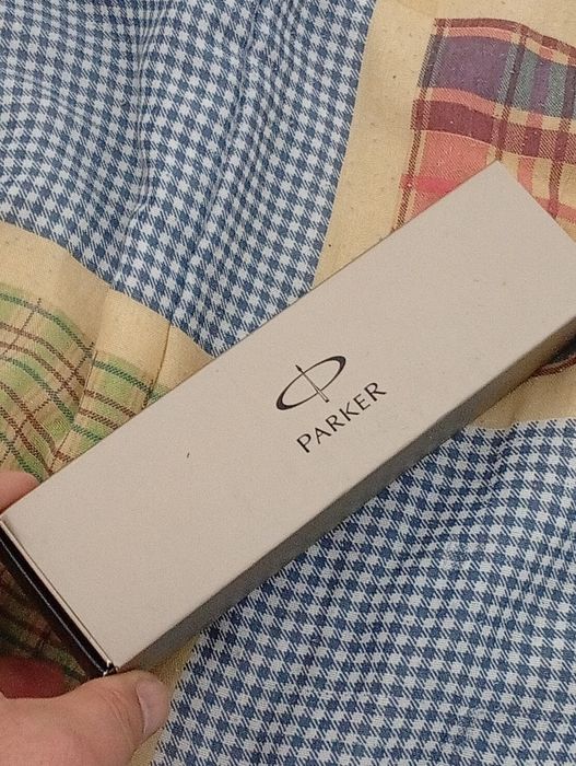 Esferográfica Parker toda nova em caixa