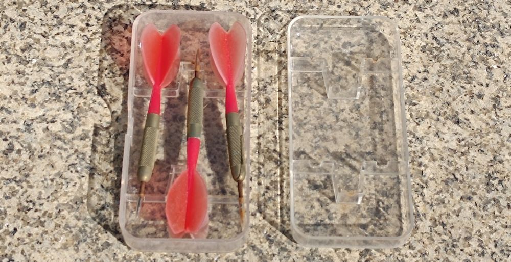 Conjunto de 3 Dardos Profissionais com Estojo - Ponta de Aço