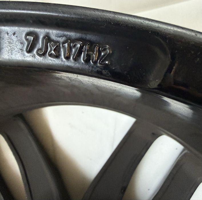 360. Felgi aluminiowe Dezent ET 40 7jx17” 5x112 Audi Skoda Seat VW