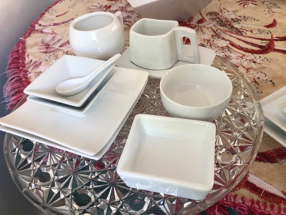 Serviço porcelana branca Shiro Fine Porcelain — quadrada, pesada — 11+11+11