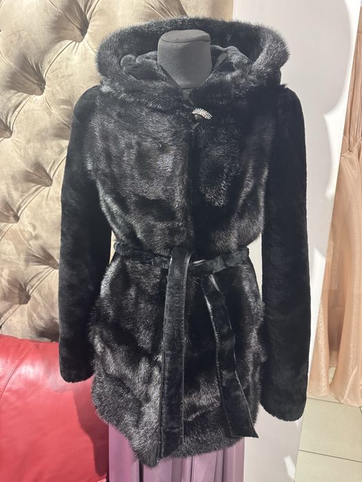 Шуба мутон+норка, розмір 40-42