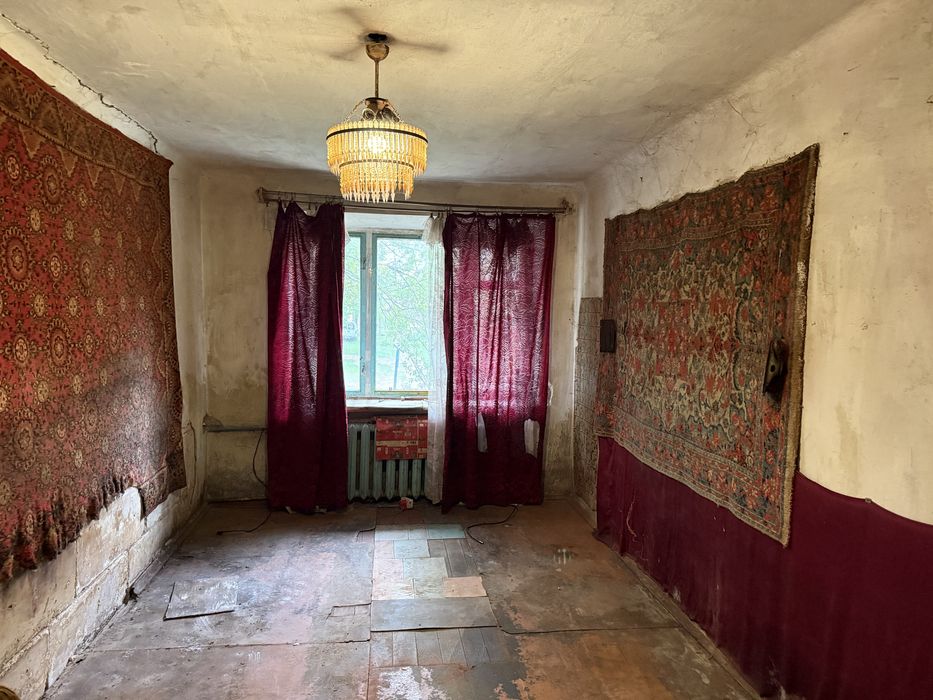 Продам 2-х кімнатну квартиру в селі Грозине.