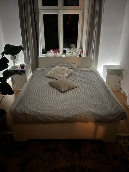 Łóżko Askvoll + szafki nocne