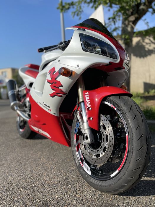 Yamaha R1 YZF 1998