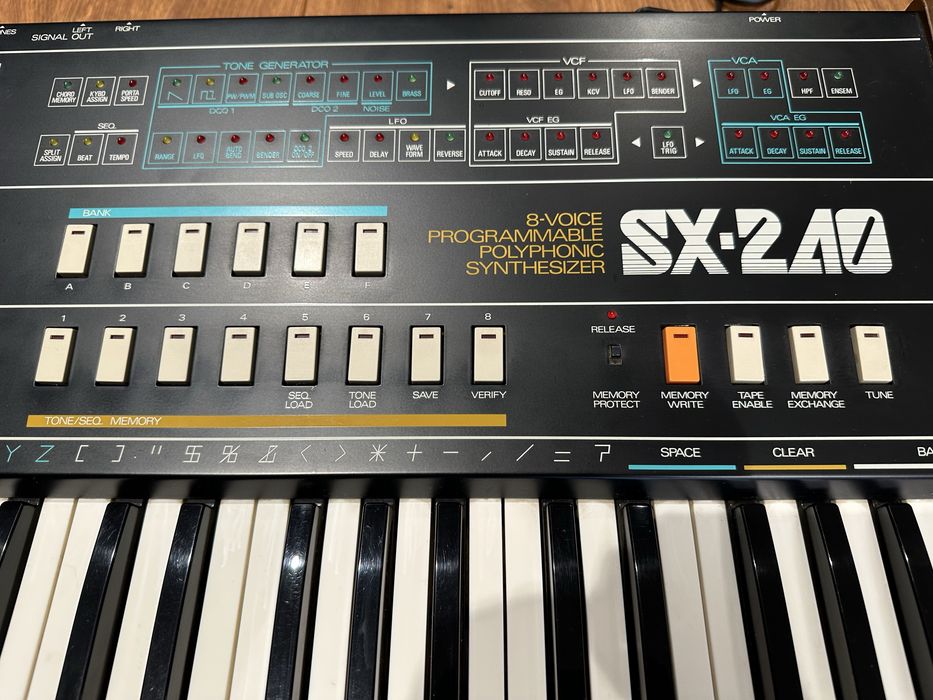 Syntezator Kawai SX-240