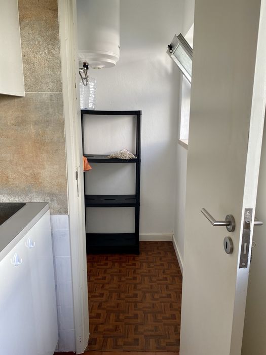Arrenda-se T2 renovado no Vidigal