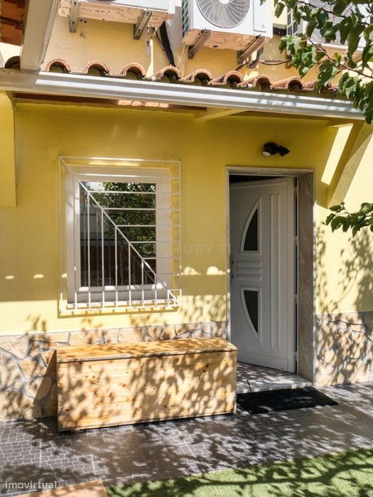 Moradia Térrea T3  com Piscina- Furo água  - Aroeira