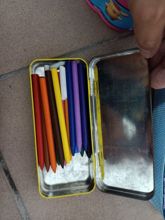 Conjunto de 4 Estojos Escolares + Oferta