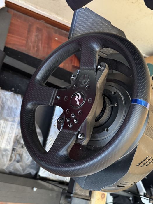 Thrustmaster cadeira + volante