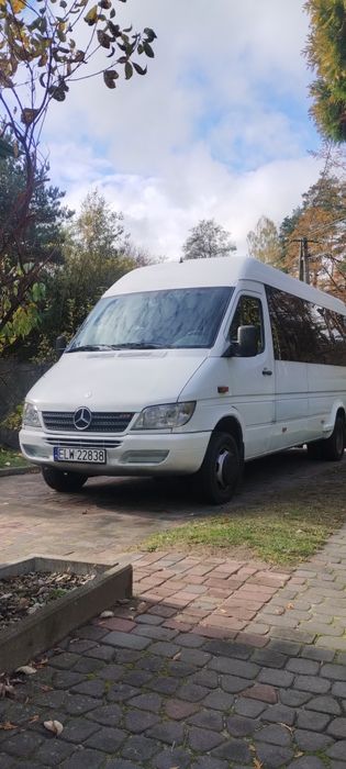 Licencjonowany przewóz osób. Niskie ceny, busy 8+1 oraz 19+1.