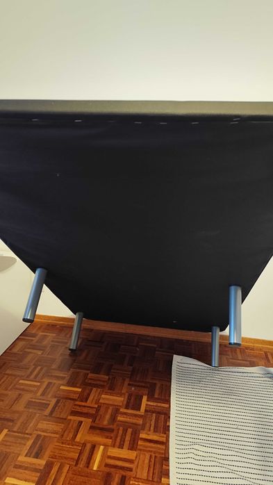 Base de cama revestida em tecido l 190x100 cm como nova! Pouquíssimo uso