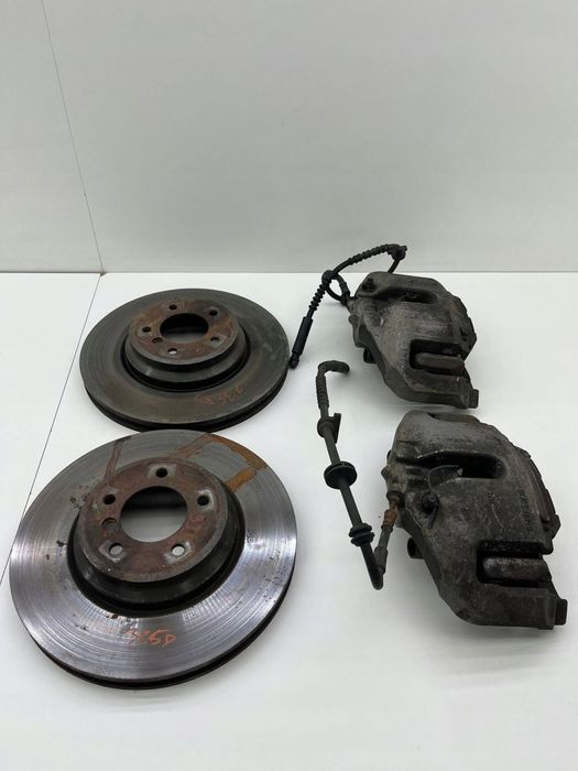 BMW 3 E92 E93 M57 335D TARCZE ZACISKI HAMULCOWE PRZÓD KOMPLET